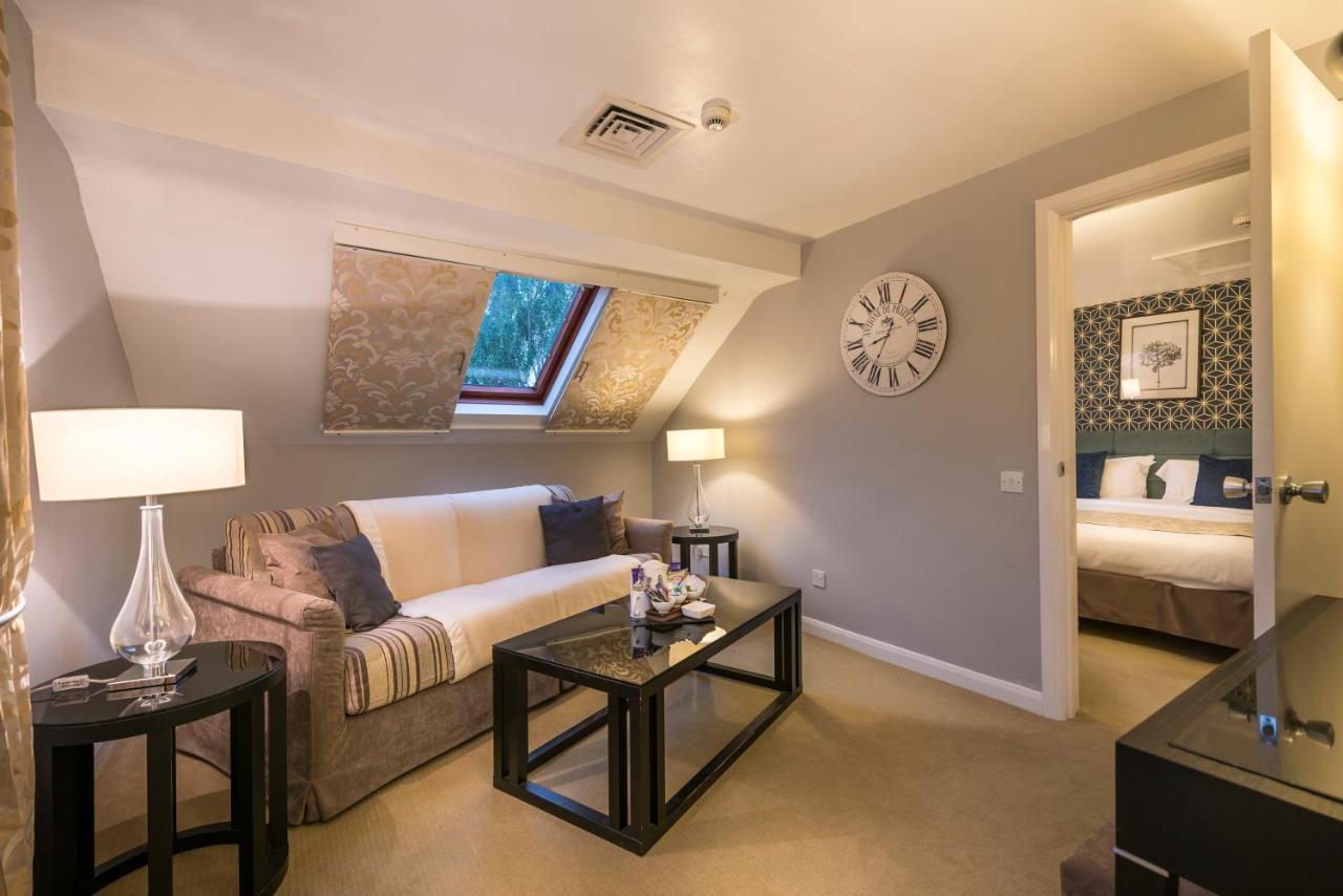 Number Four At Stow Hotel ภายนอก รูปภาพ