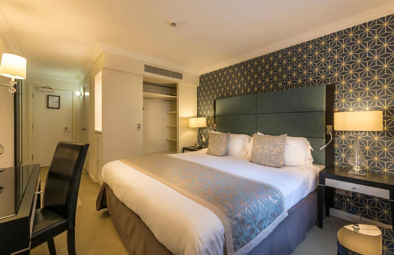 Number Four At Stow Hotel ภายนอก รูปภาพ
