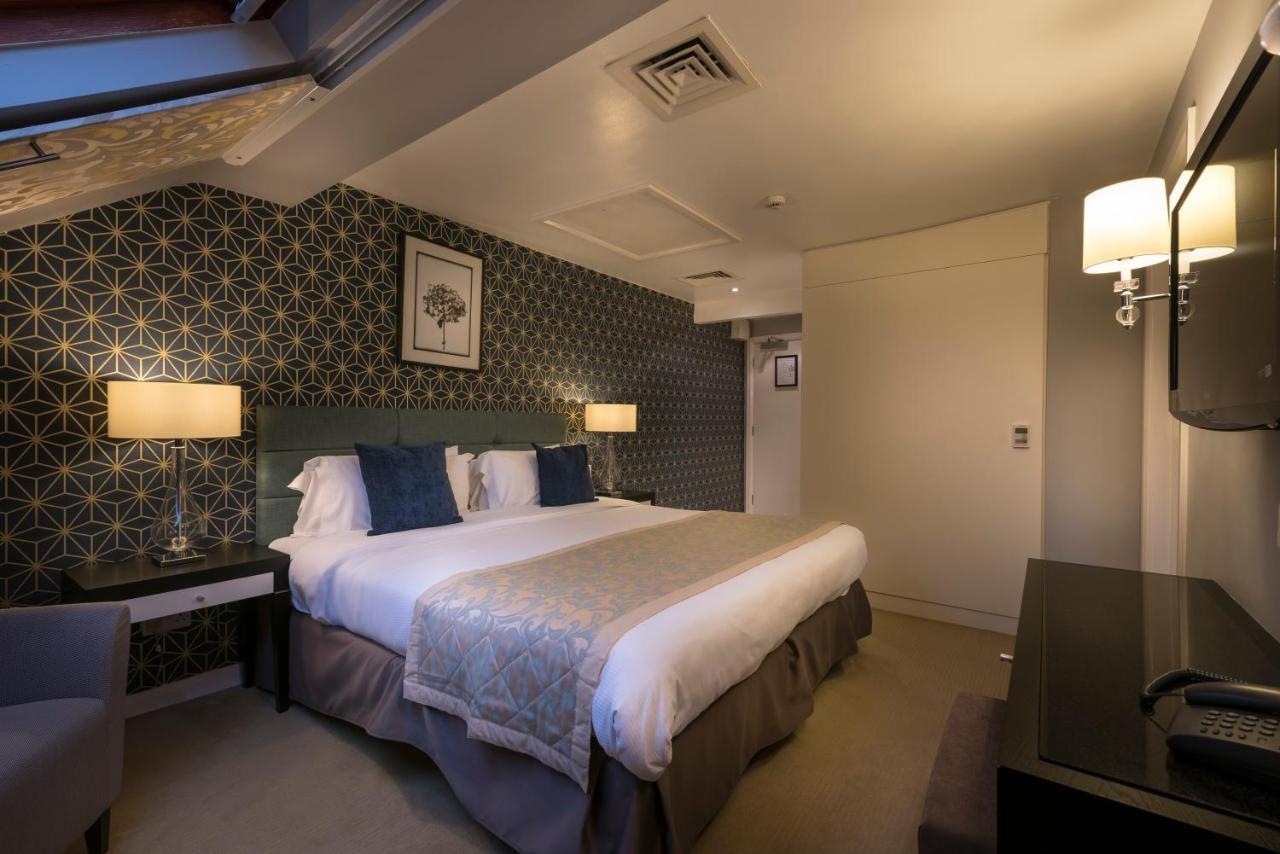 Number Four At Stow Hotel ภายนอก รูปภาพ