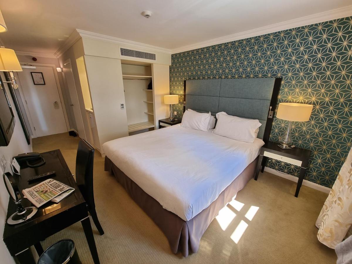 Number Four At Stow Hotel ภายนอก รูปภาพ